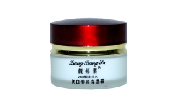 商城正品 特价 台湾靓邦素24小时保湿补水美白养颜保湿霜30G护肤