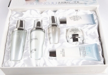 冰菊水润嫩白6六件90win极速体育_jrs看球网直播吧_JRS直播客户端6件套正品化妆品美白补水淡斑保湿滋润护肤